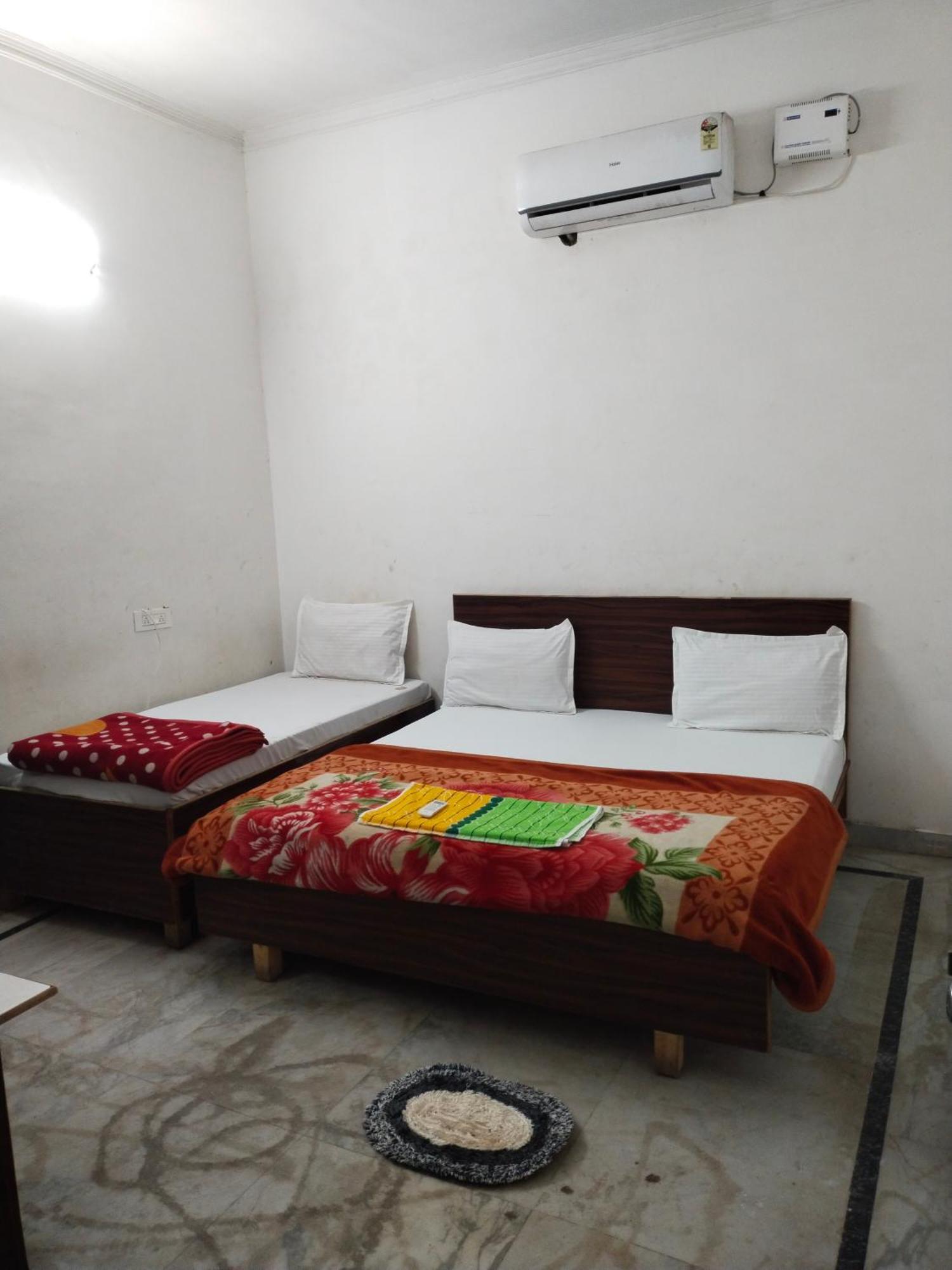 Shri Ji Kripa Kunj Hotel Vrindavan Luaran gambar